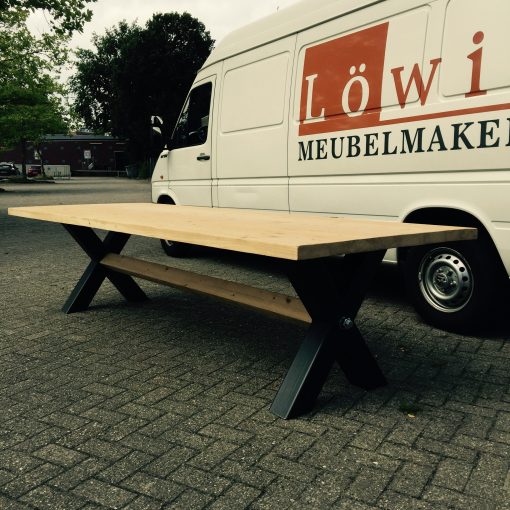 Tafel Debby