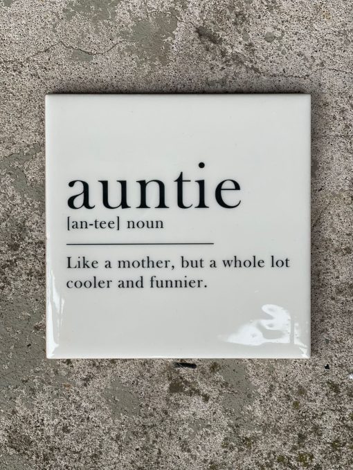 Tegeltje Auntie dictionary
