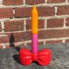 Kaarsenstandaard bow rood 11,x4,8x5,5cm