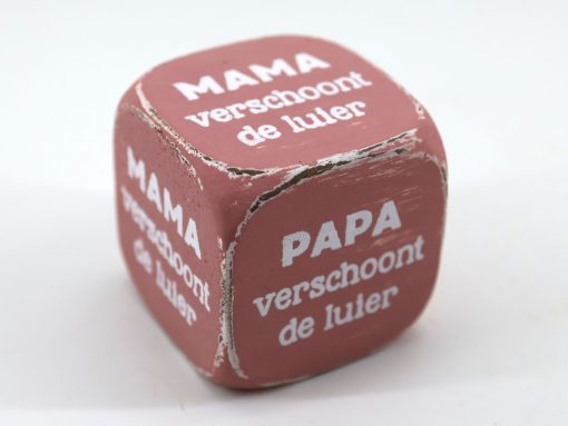 Dobbelsteen Mama Papa verschoont de luier 8x8cm Roze